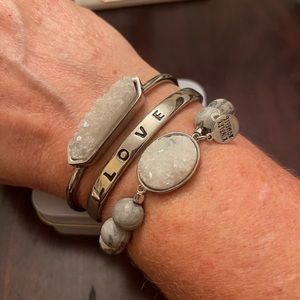 New Kinsley Armelle Silver Quartz Bangle Collection (S/M) Bracelet